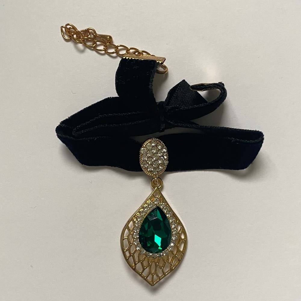 Green and Gold Gem Necklace